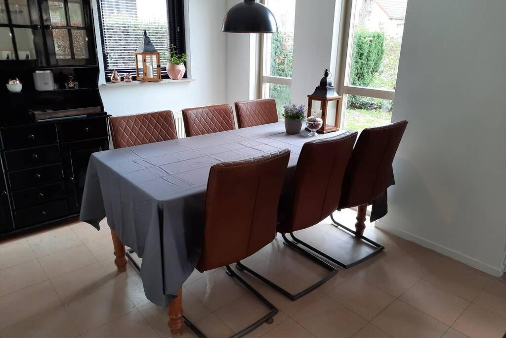 Gezellige Vakantiewoning Met Sauna In Ewijk Bij Nijmegen - Recreational Only No Workers Zewnętrze zdjęcie